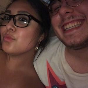 Meet your Posher, Gloria